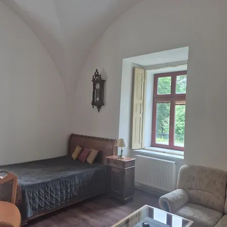 Zamecka Zahrada-Apartmany Chlum u Trebone Exterior photo